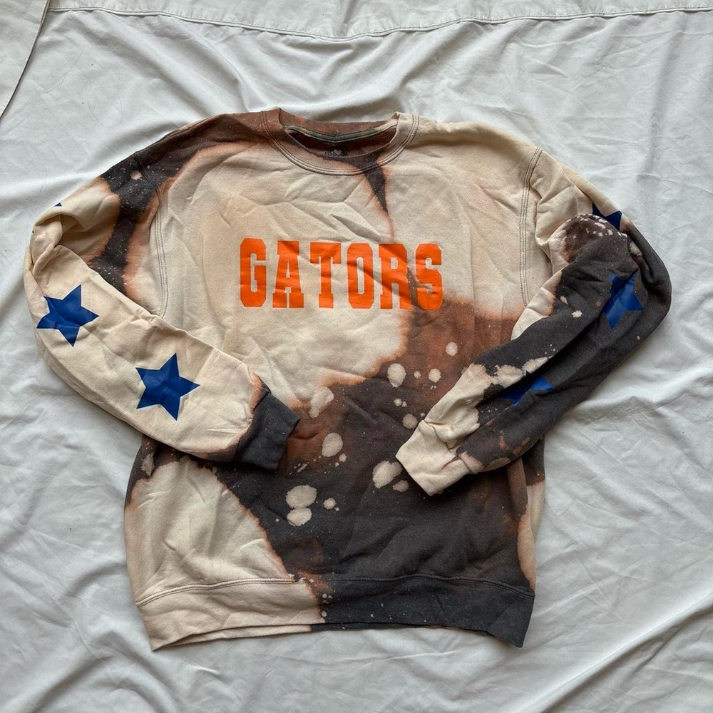 University of Florida Gators Fuzzy Acid Washed Gray Grey Crewneck with stars